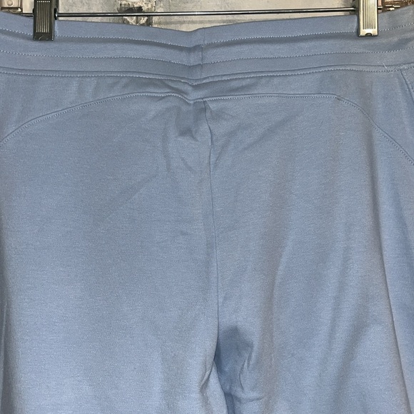 Alphalete Core Shorts w Zipper Pockets Ice Blue sz L NWT - Picture 9 of 11
